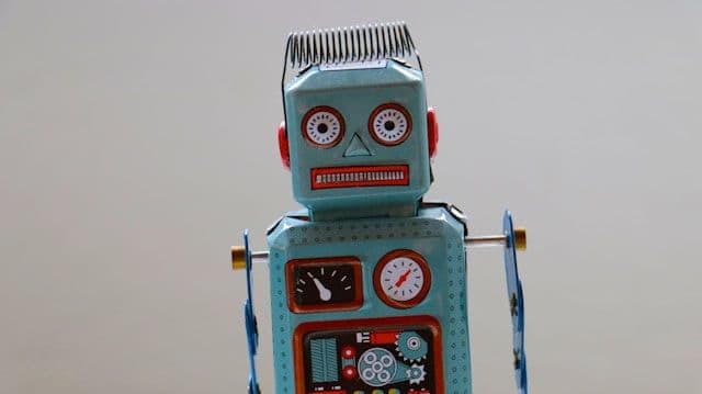 kleiner blech roboter